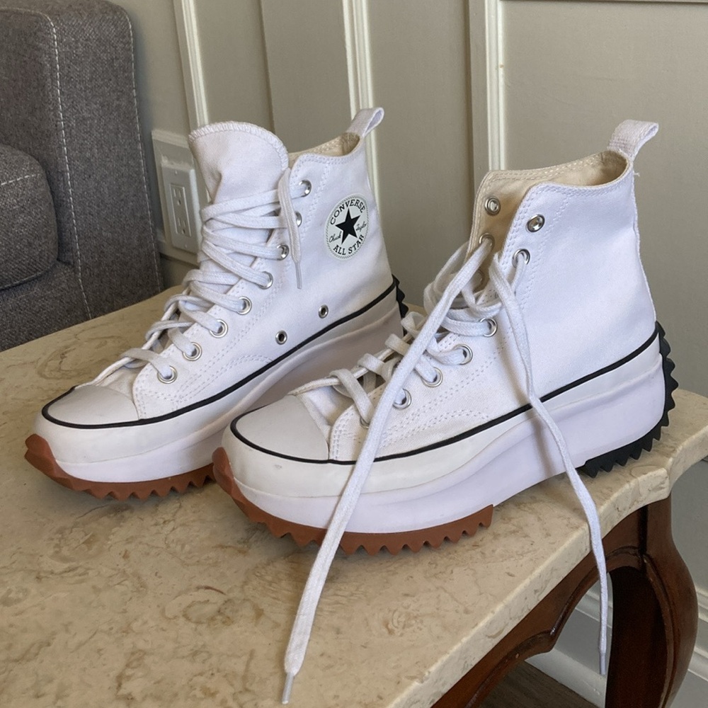 Converse White Platform Run Star Hike Sneakers with Gum & Black Soles - Picture 3 of 6